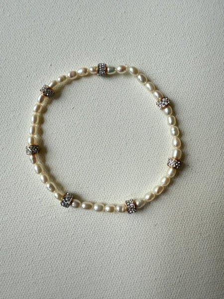 Le Micro Pearl & Diamond anklet